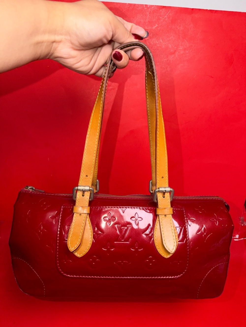 Louis Vuitton Monogram Vernis Rosewood Avenue Shoulder Bag